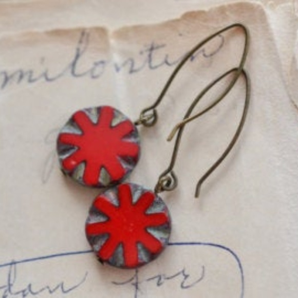 Red Antique Vintage Inspired Earrings - Picture 1 of 1
